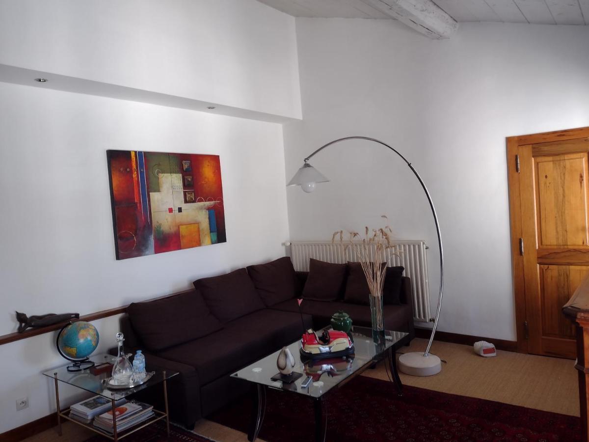 Au Gre Du Voyage Apartment Uzes Exterior photo