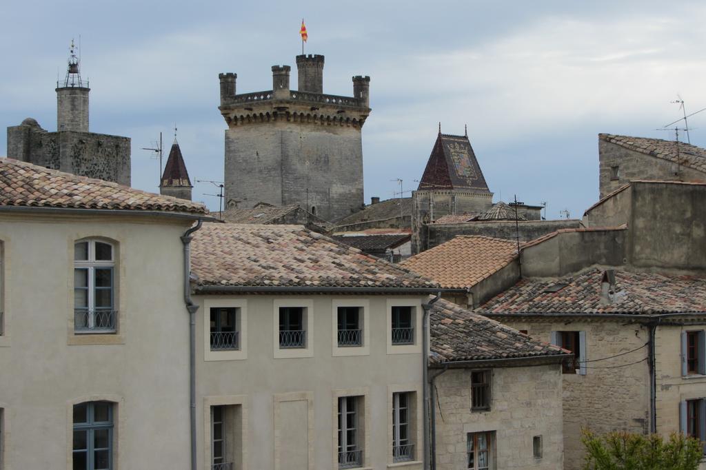 Au Gre Du Voyage Apartment Uzes Exterior photo